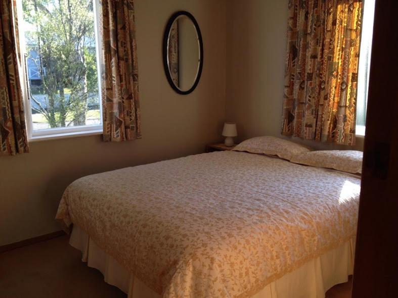 Turangi Home Family Size Таупо Екстер'єр фото