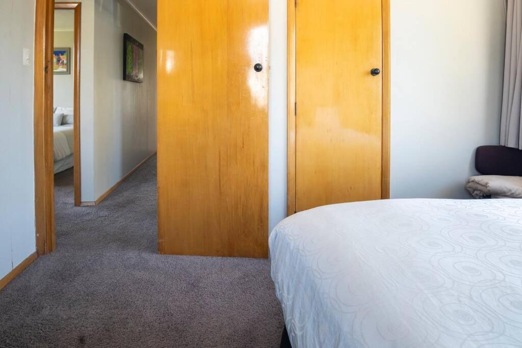 Turangi Home Family Size Таупо Екстер'єр фото