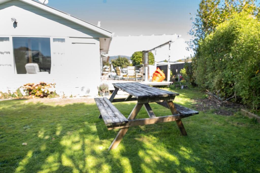 Turangi Home Family Size Таупо Екстер'єр фото
